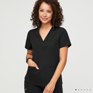 FIGS Casma top Black